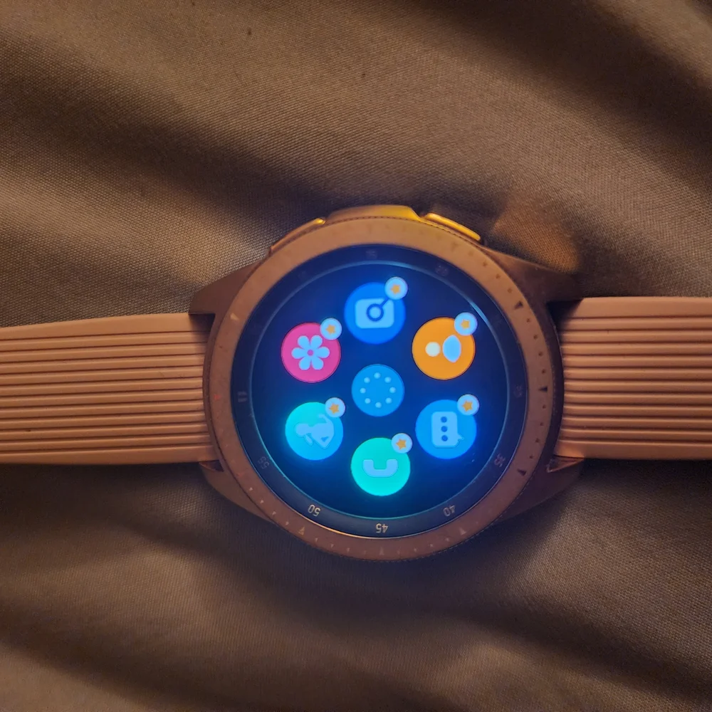 Samsung Rose Gold Smartwatch 42mm
